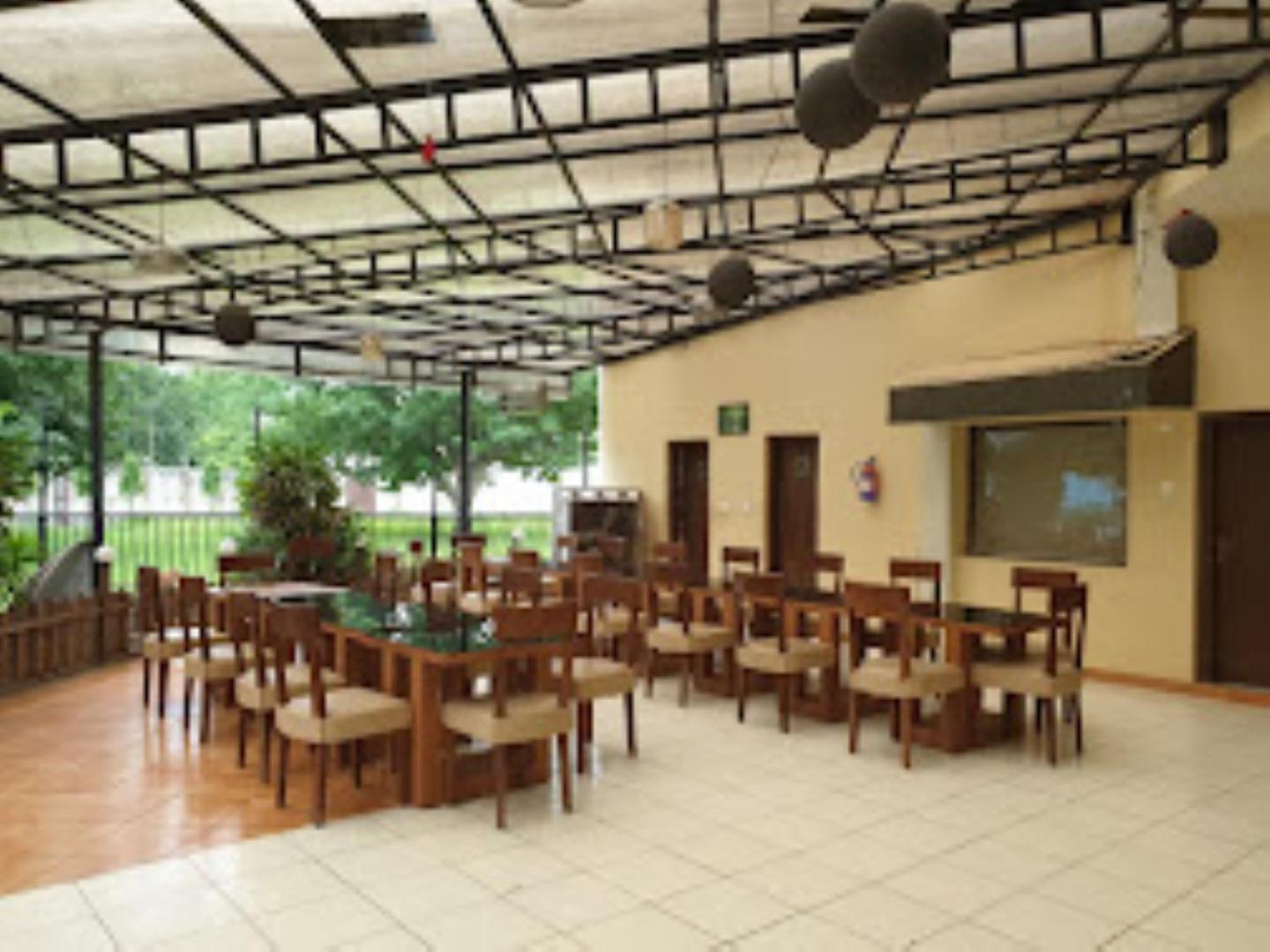 Hotel Saroj Sāgar Exterior foto